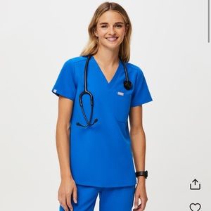 FIGS Women’s Catarina One-Pocket Scrub Top Royal Blue XS